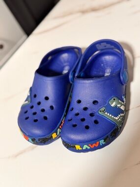 Kids Blue Shark Clogs - "RAWR" Fun Slip-on Sandals - Size 8